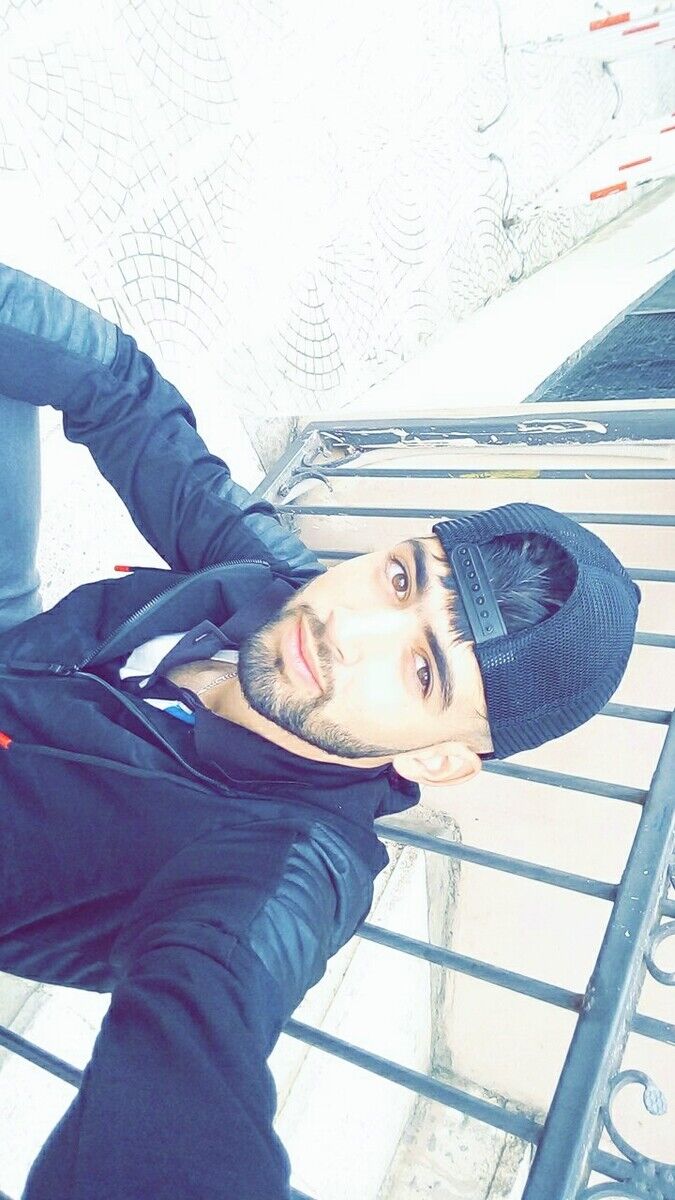  22312200  Salah, 28 ,    Algiers
