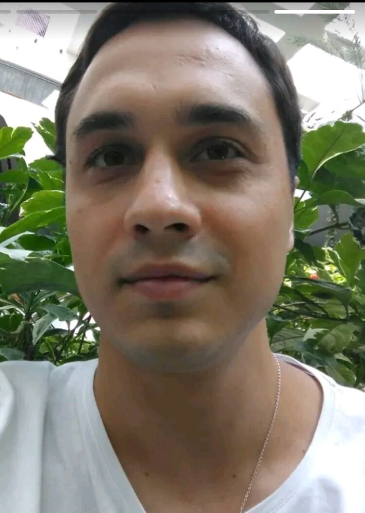 --,   Dmitri, 32 ,   ,   , c 