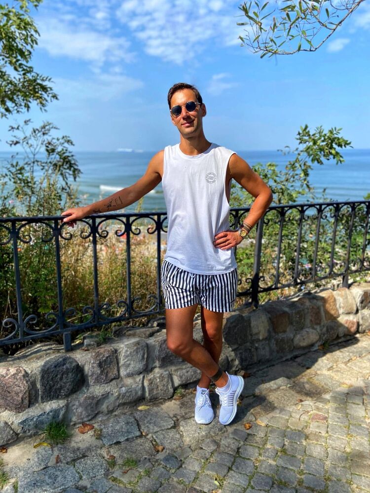  31093780  Vadim, 38 ,    