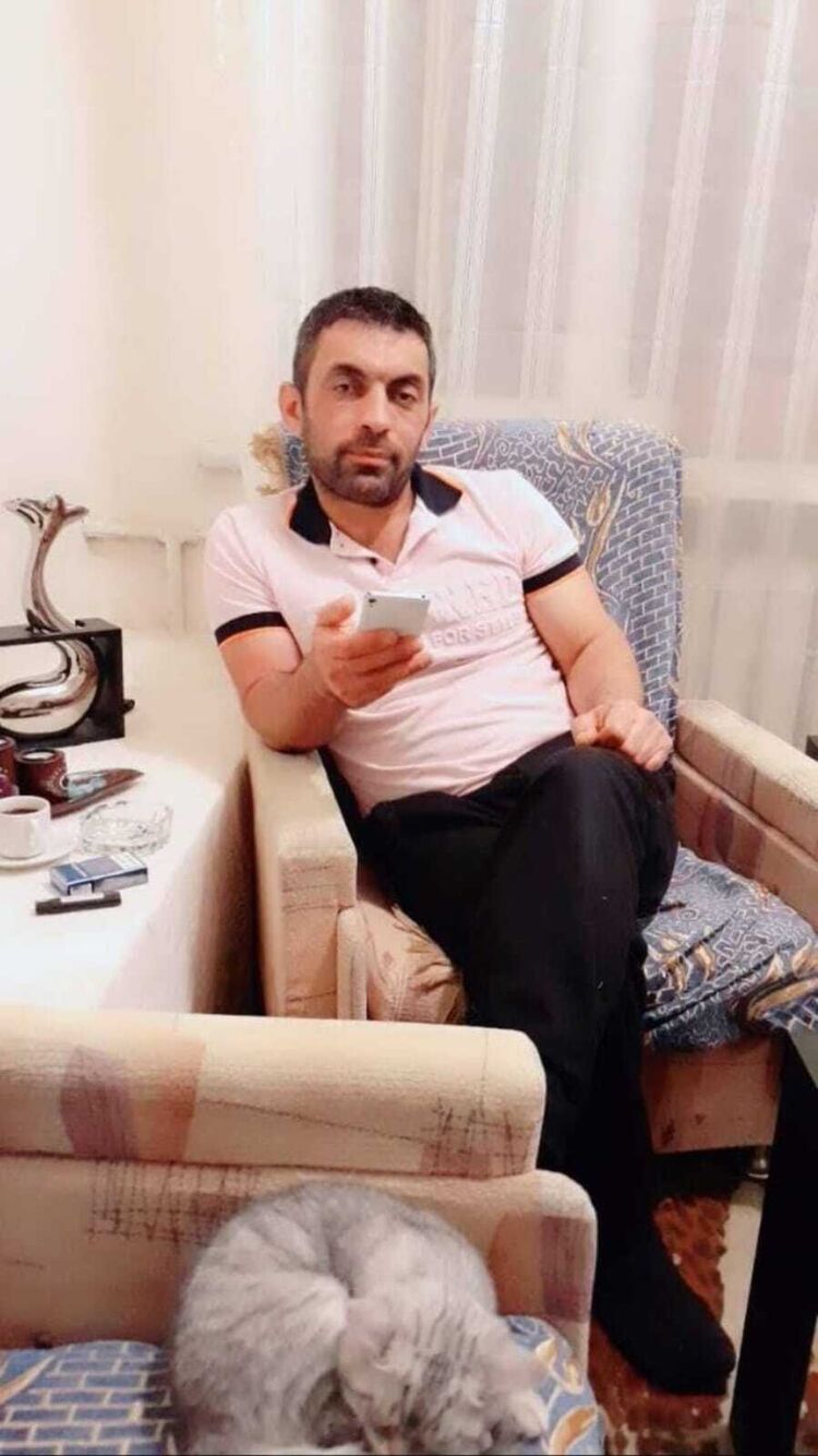  38007000  Bibars, 44 ,    