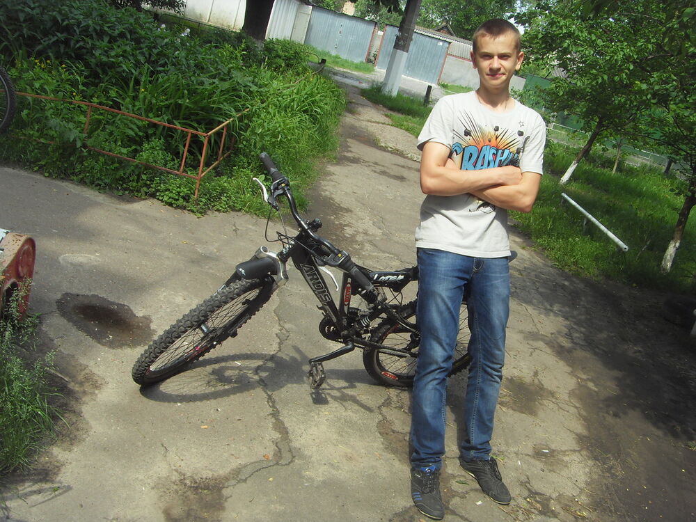  8038980  Evgen, 28 ,    