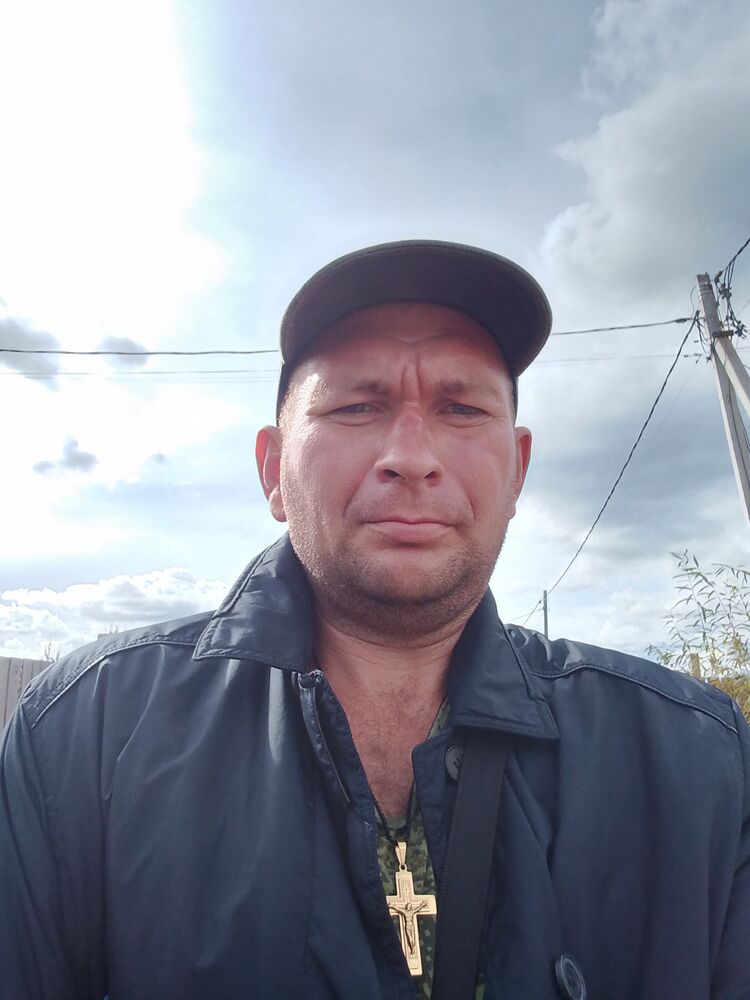  53992830  Mihail, 37 ,    