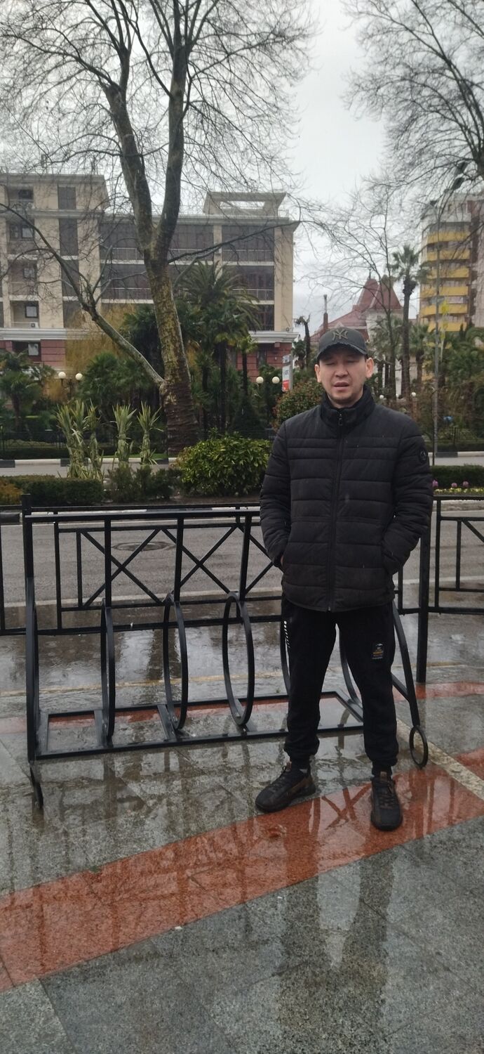  ,   Ulan, 32 ,   ,   
