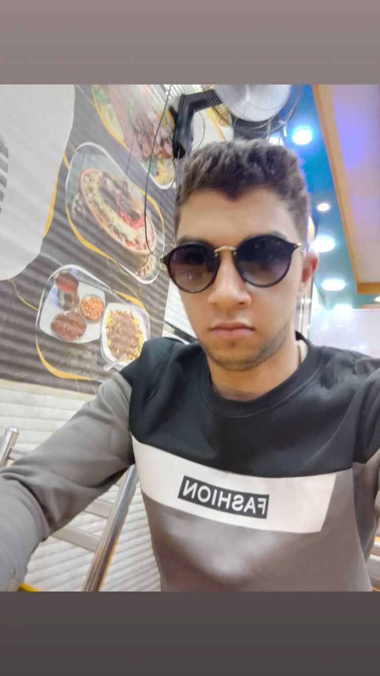  48300120  Ahmad, 28 ,    