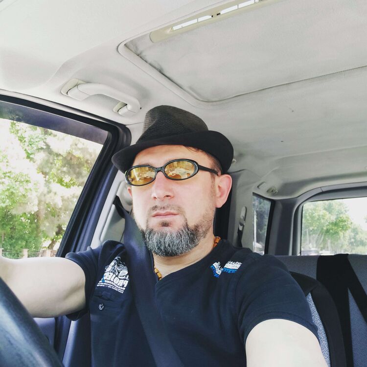  ,   Makedoneli, 32 ,   ,   