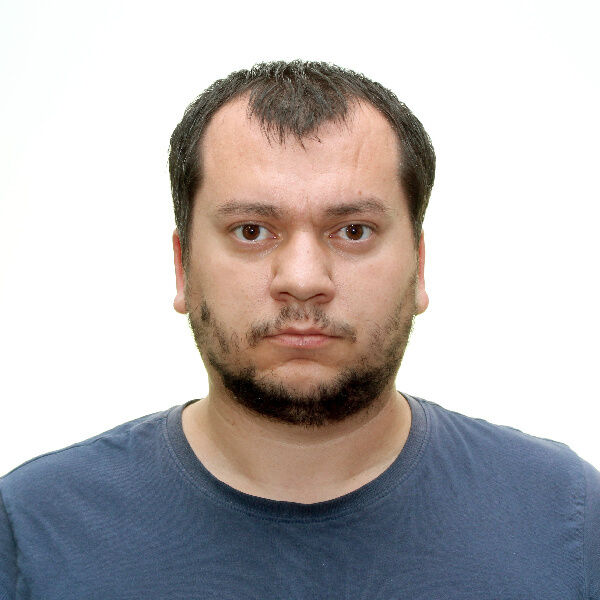  53142430  Andrei, 36 ,    