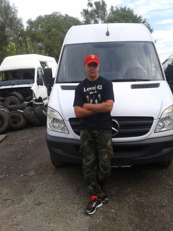  8415860  Nikolaj, 40 ,    