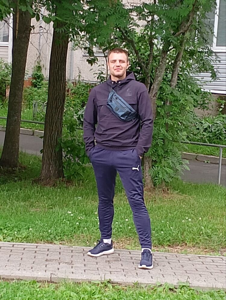  44184780  , 29 ,    