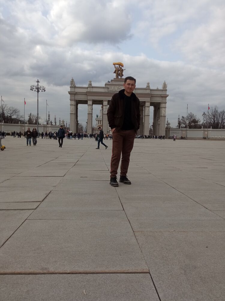  ,   Jaloliddin, 25 ,   ,   