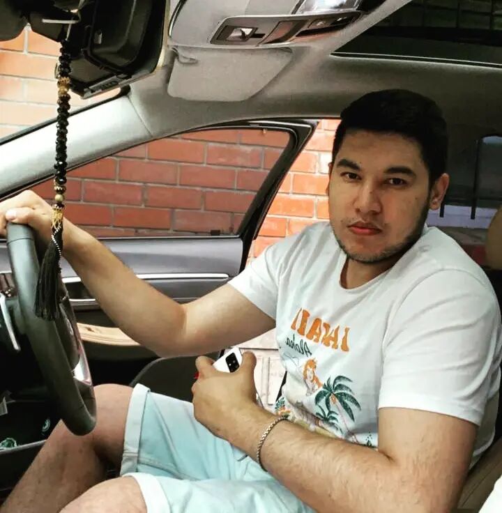  ,   Di, 28 ,   ,   