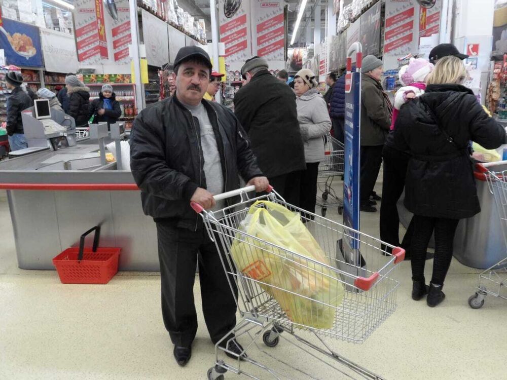  ,   Alik, 53 ,   ,   