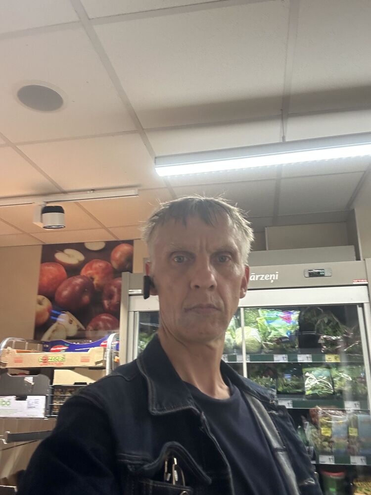  38095490  , 52 ,    
