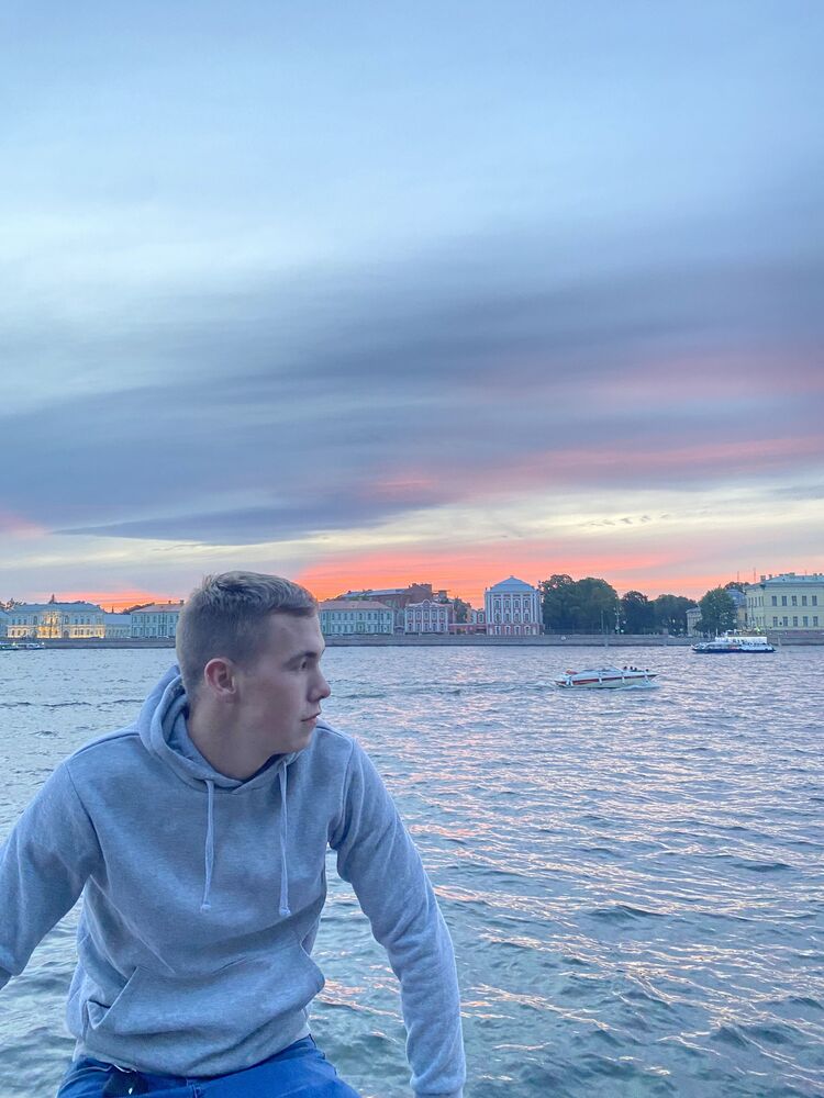  37110920  , 22 ,    -