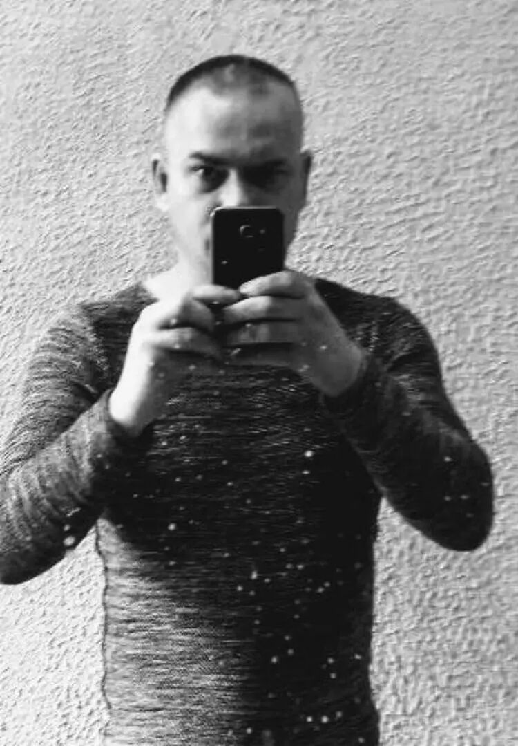  46739330  , 35 ,    