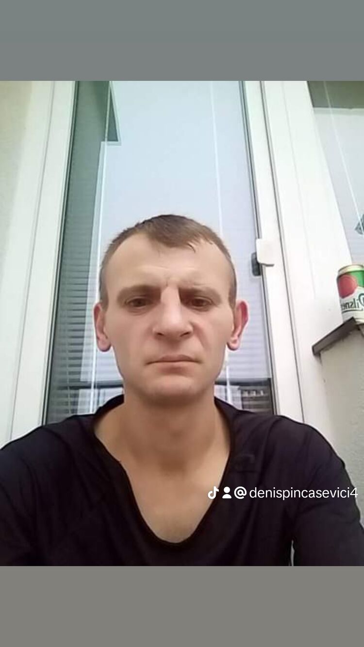  ,   Denis, 40 ,   ,   