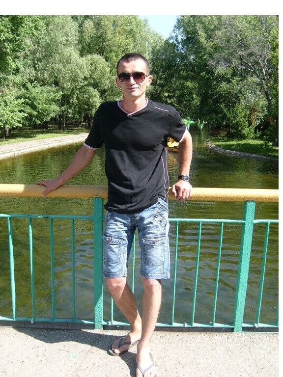  4121620  Oleg, 42 ,    