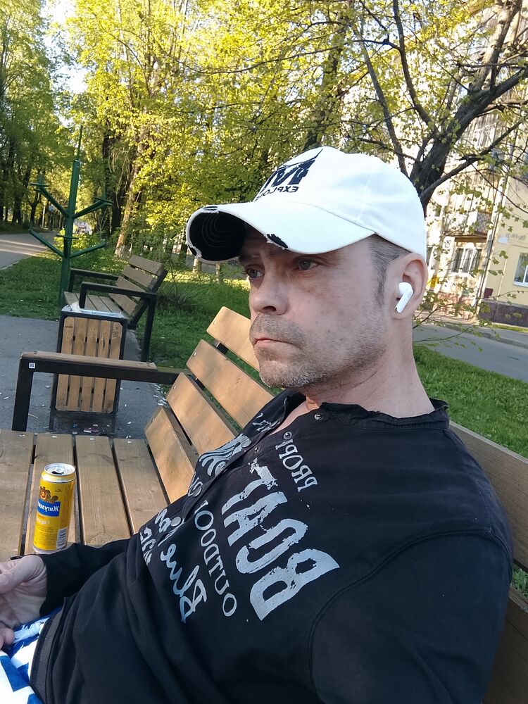  43938000  , 37 ,    