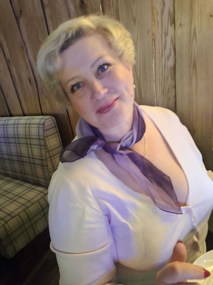  ,   Alka, 47 ,   ,   