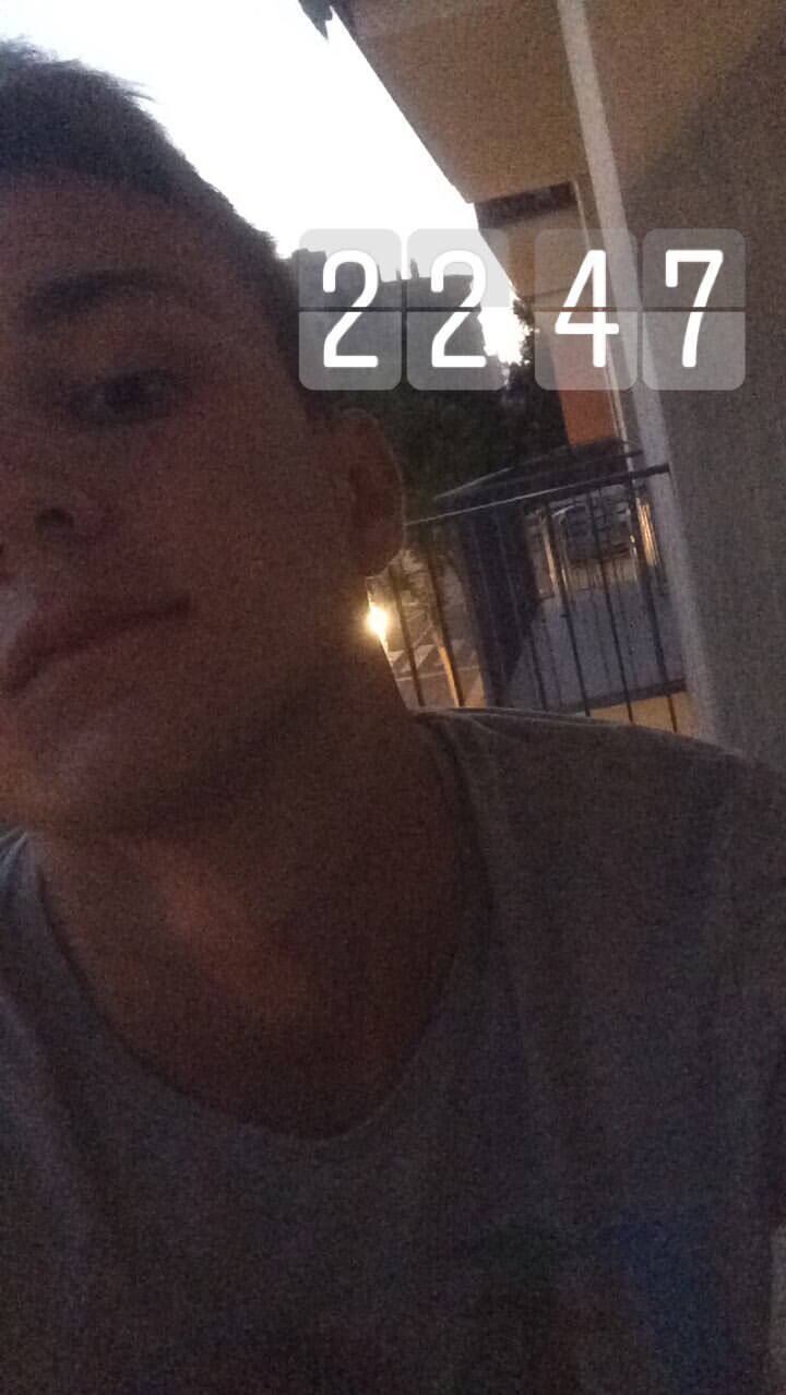  34699690  Roman, 23 ,    -