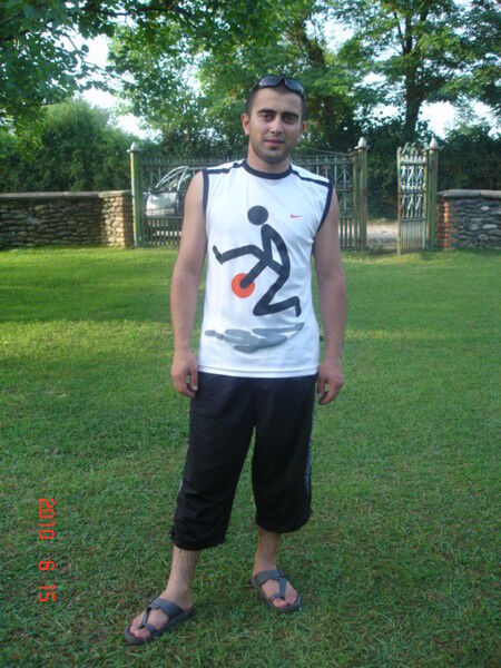  ,   Gio, 39 ,   