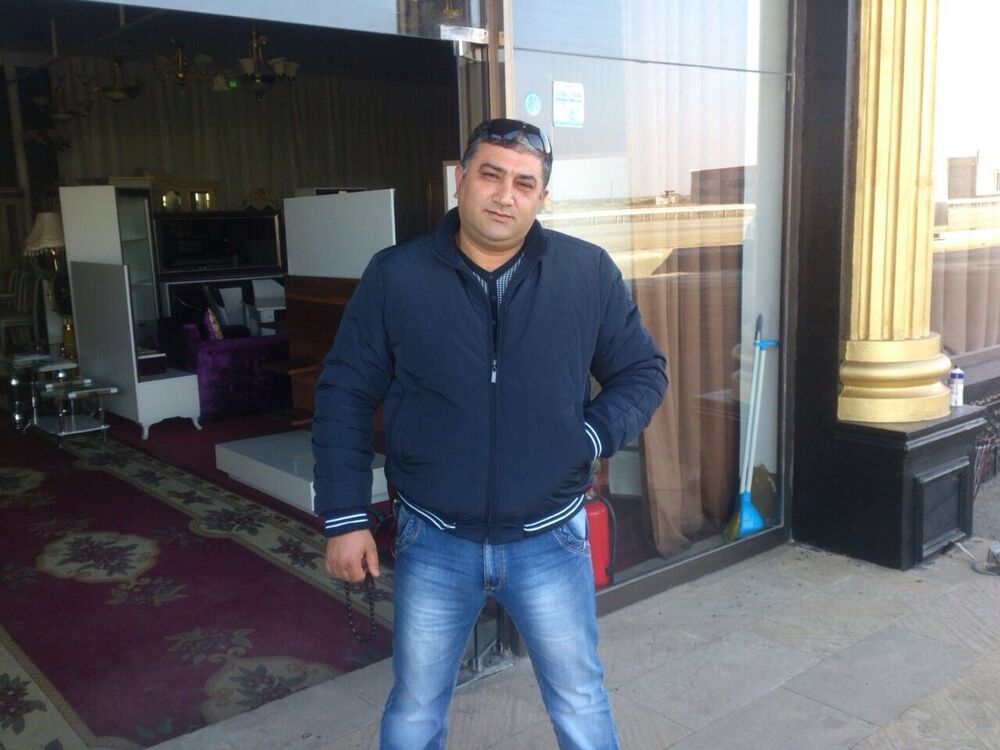  5281060  Revwan, 49 ,    