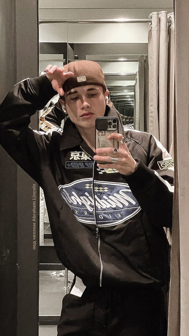  49737800  , 23 ,    