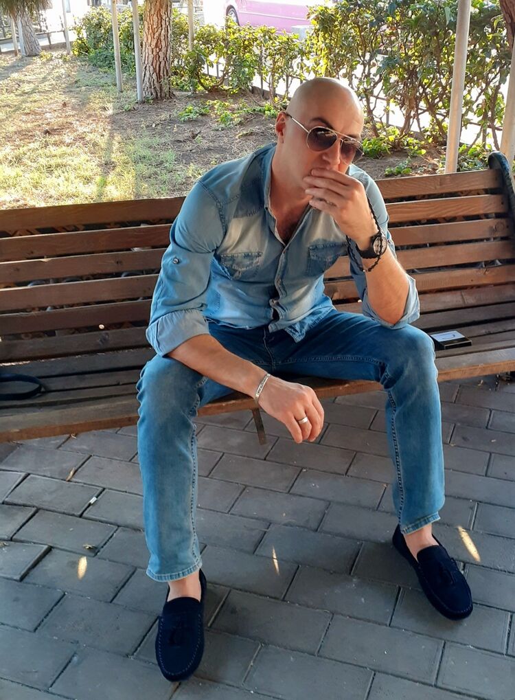  ,   Aleko, 45 ,   ,   , c 