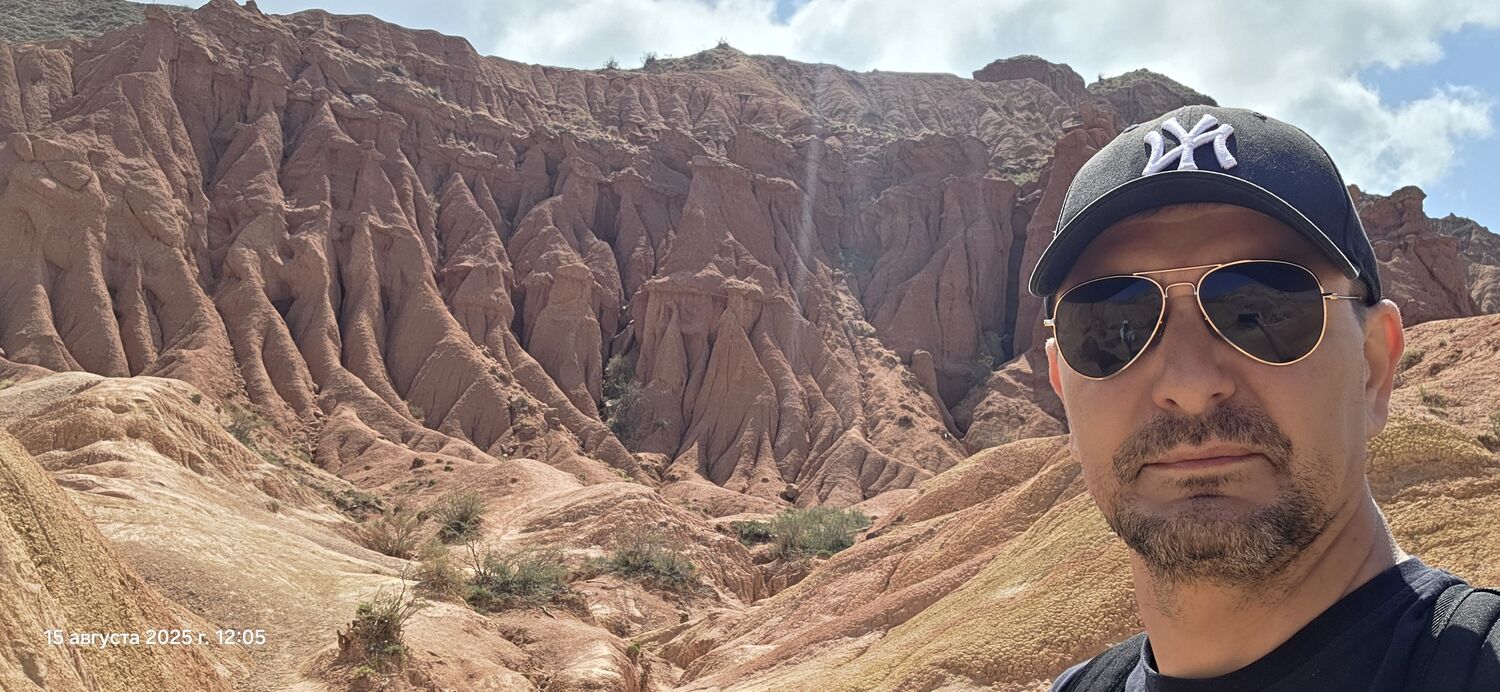  53990810  Vlad, 43 ,    