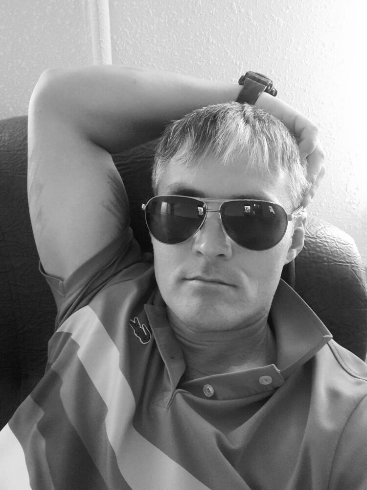  29817890  Pavel, 35 ,    