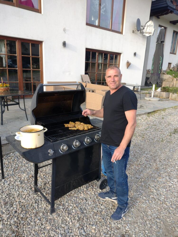  51932420  Andrii, 51 ,    Lesznowola