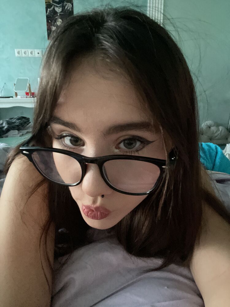  31608490  , 21 ,    