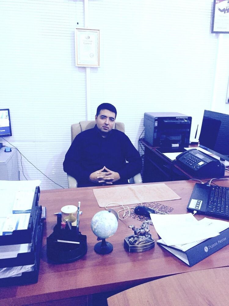  15955400  Ilyas, 31 ,    