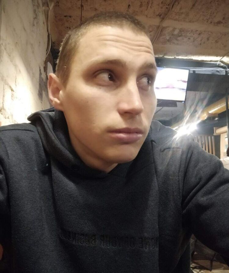  30466450  Yury, 29 ,    