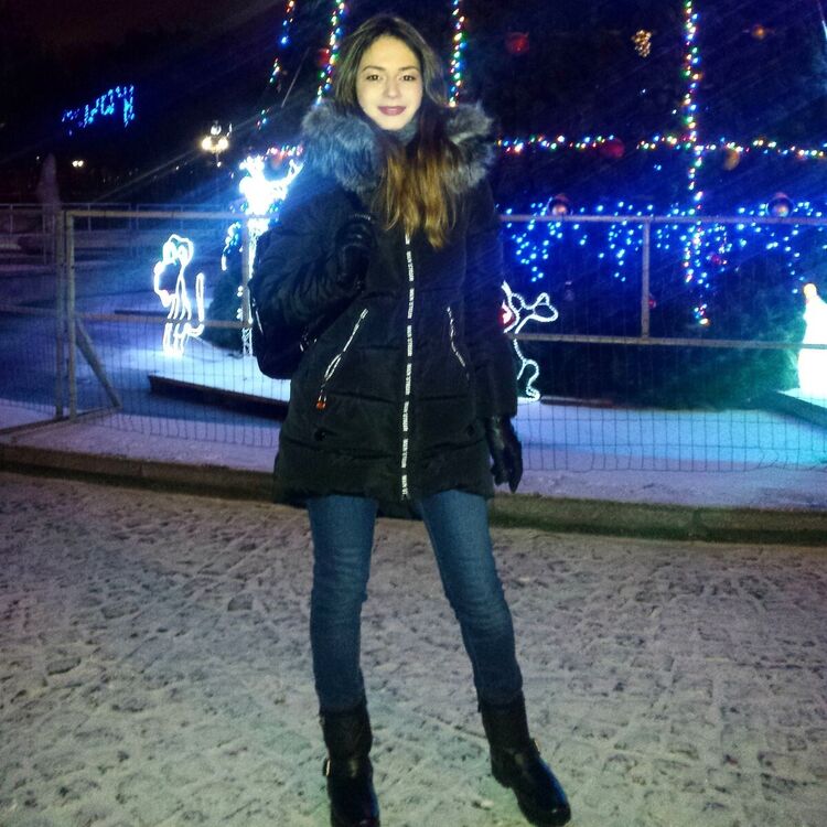  24267070  Vika, 25 ,    