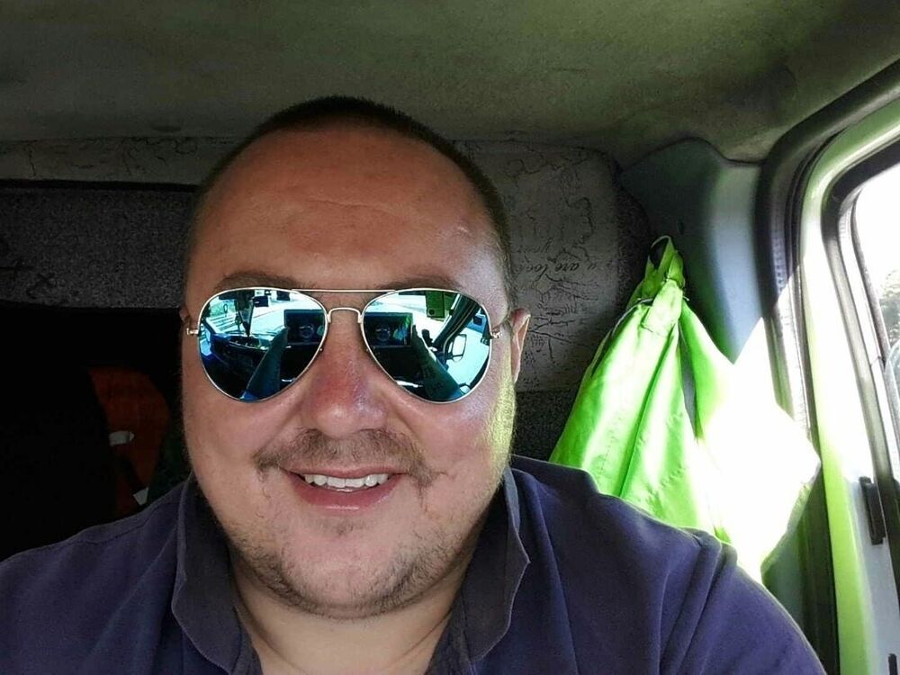  12626860  Gleb, 45 ,    