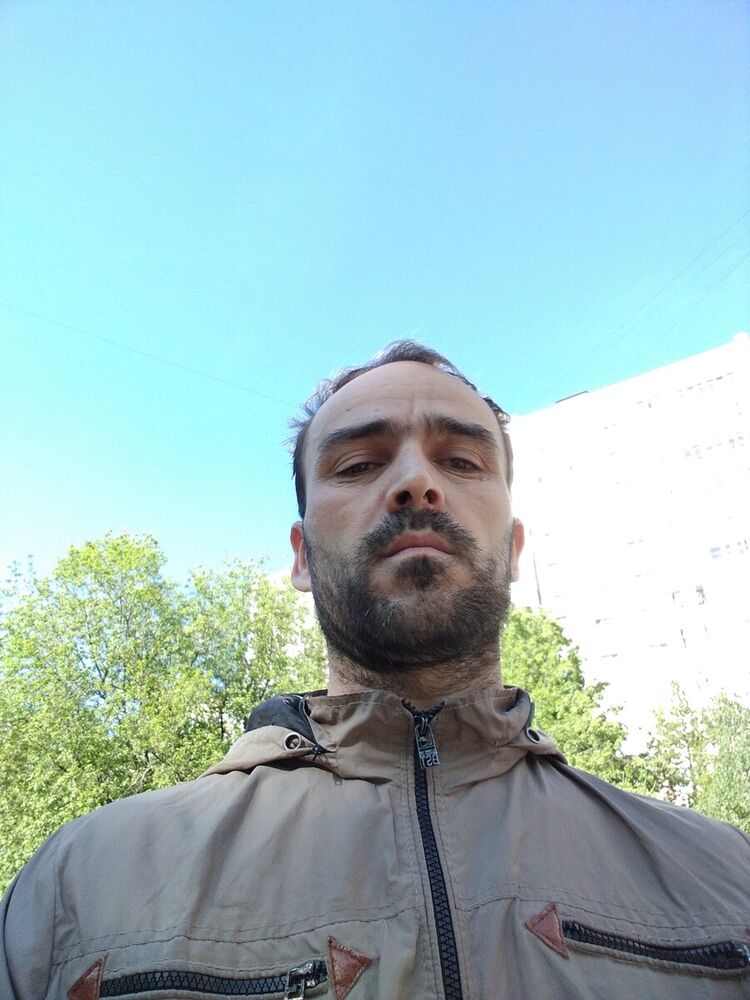  -,   Jones, 43 ,   ,   , c 