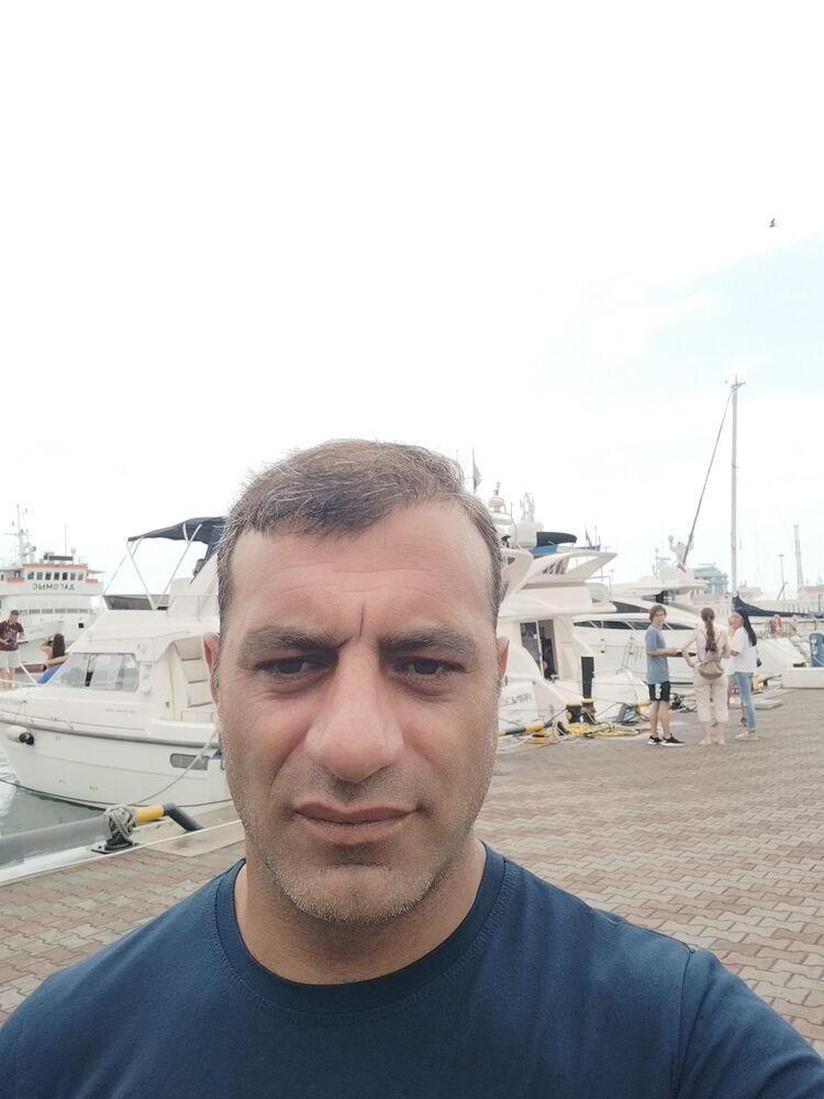  29497790  Mher, 43 ,    