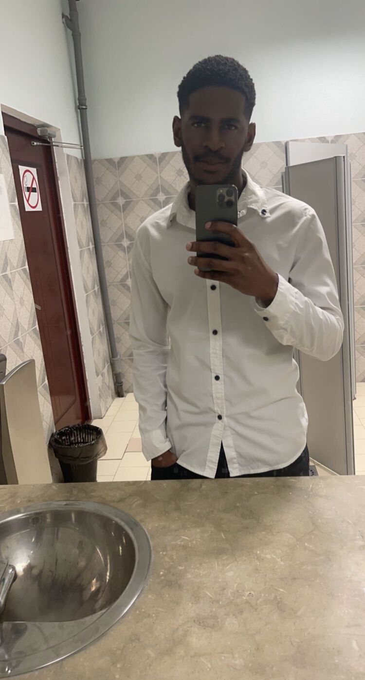  ,   Walter, 25 ,   ,   