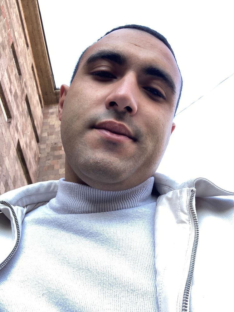  54667400  Hovo, 25 ,    