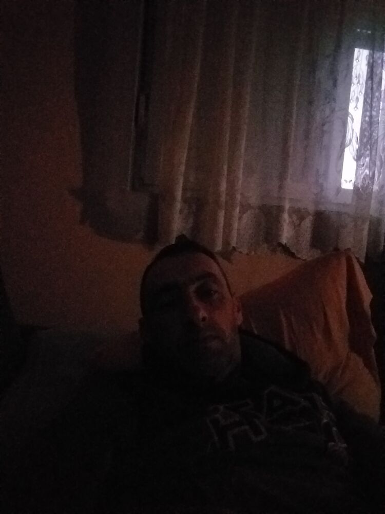  24904950  Momcilo, 46 ,    