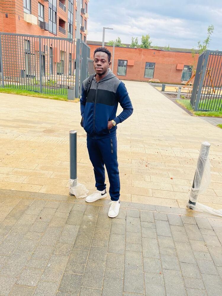  35764690  Akpovo, 35 ,    