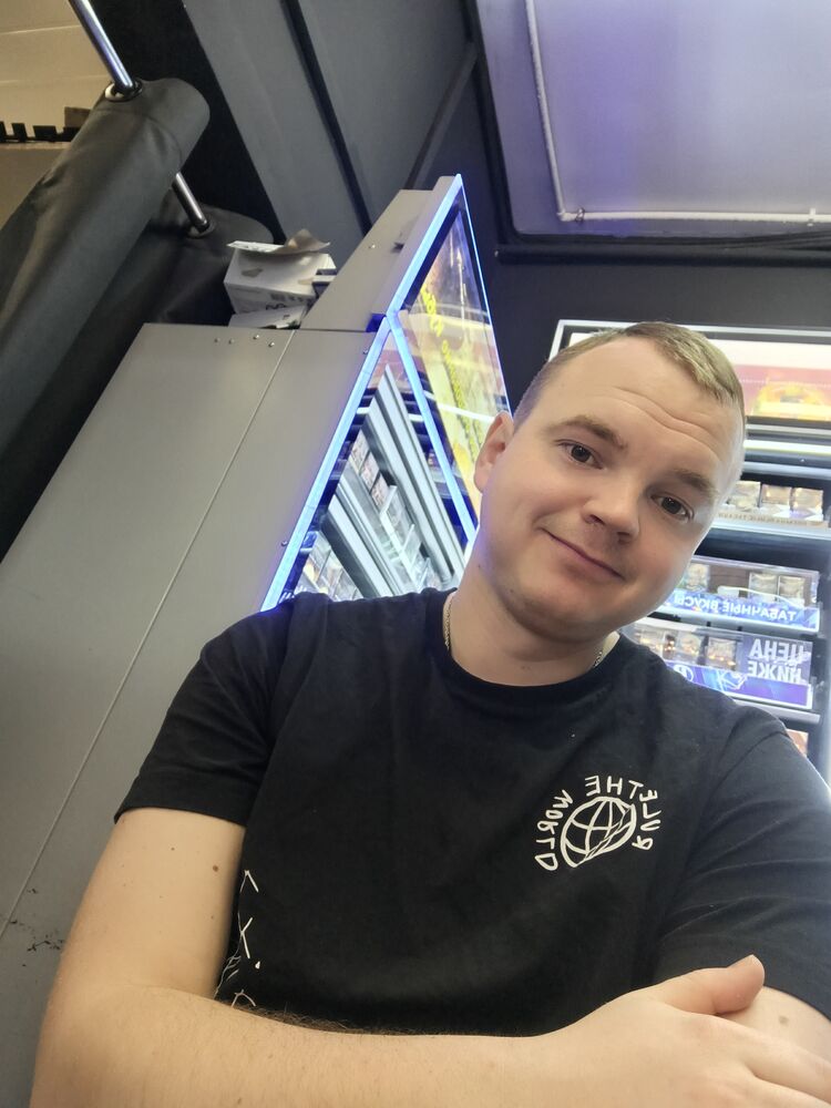  43335530  , 28 ,    