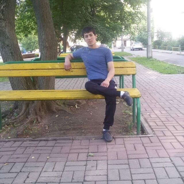  48935410  Kamolddin, 31 ,    