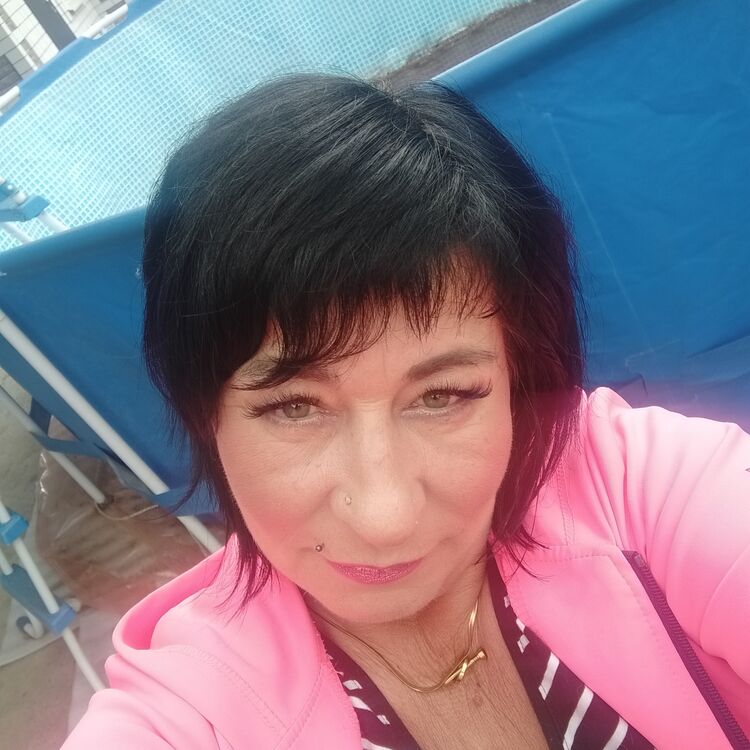  28312460  Elena, 56 ,    