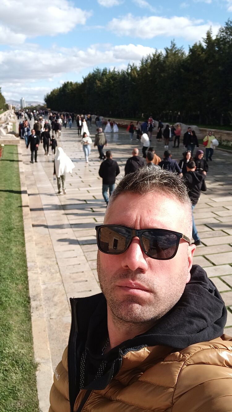  54460950  Mustafa, 40 ,    