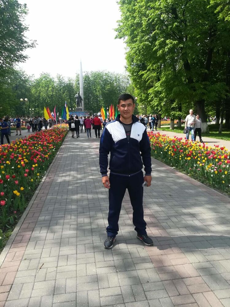 ,   Elyor, 32 ,   ,   