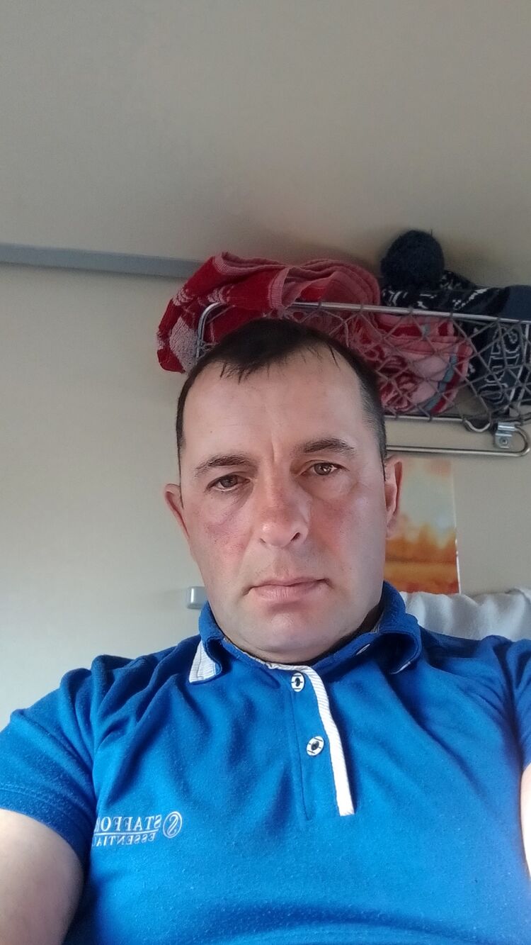  54687220  Aleksandr, 40 ,    