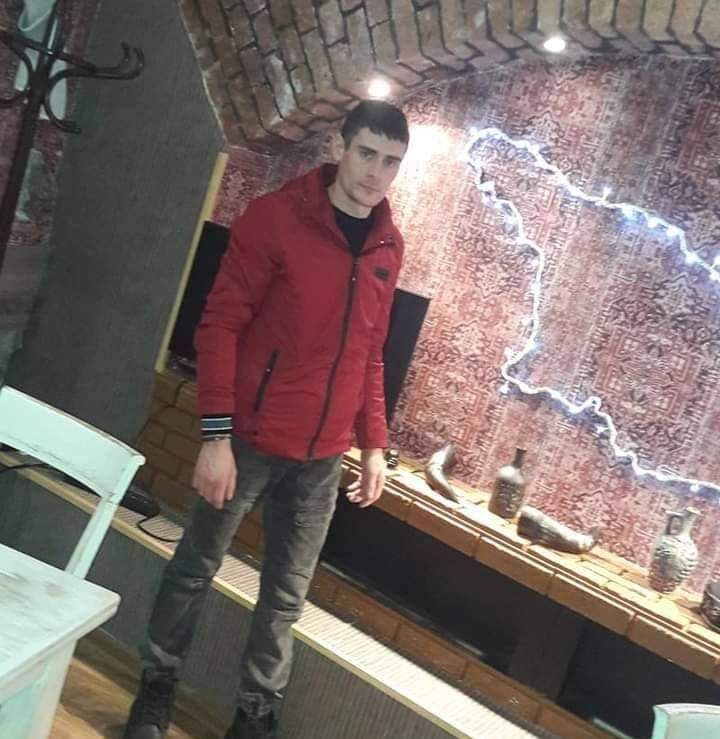 24310530  Davit, 34 ,    