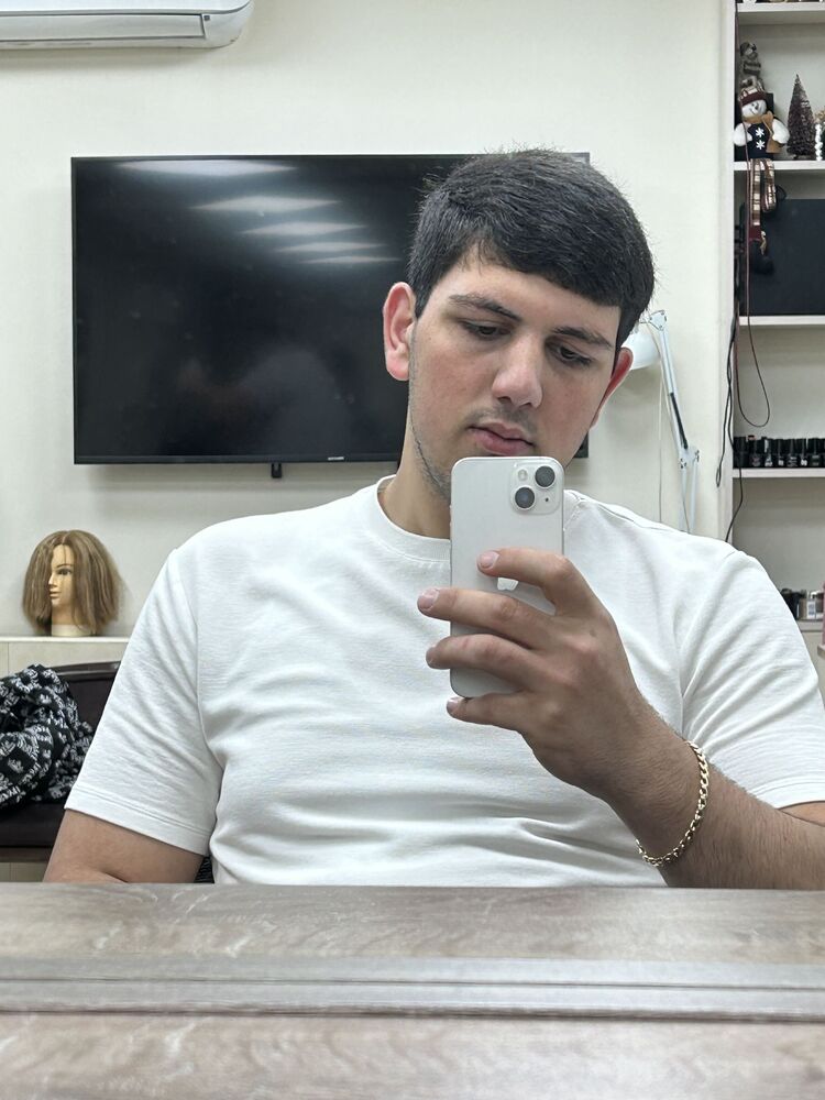  47847310  HAKOB, 19 ,    