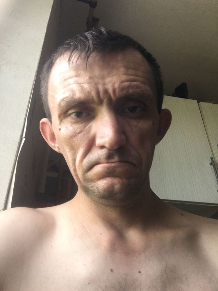  43915550  Alex, 40 ,    